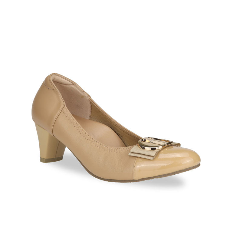 Diagonal view of Thomas Chan cream-colored ribbon buckle court shoes, featuring patent cream at the toe cover.