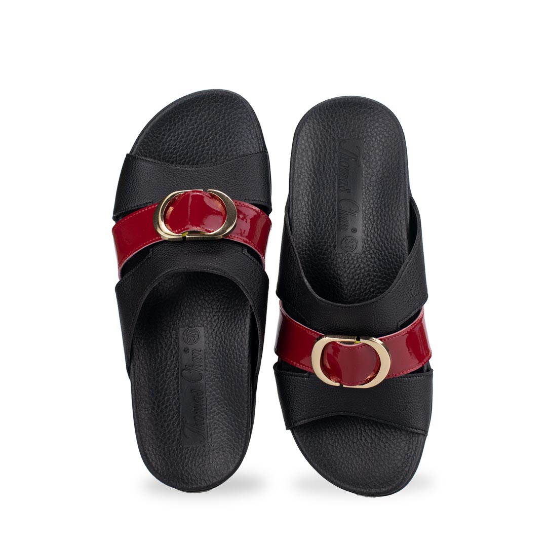 Front view of Thomas Chan PU slide sandals with basic logo buckle in black, featuring a mixture of red patent in the middle and in-built soft arch support insole