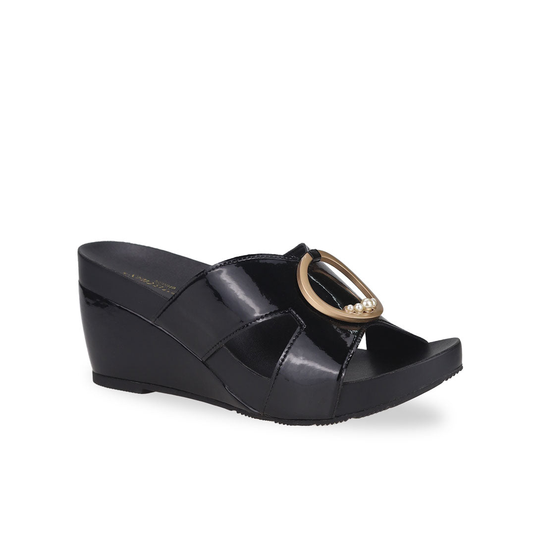 Diagonal view of elegant Thomas Chan Minimalist Decor Orthotic Wedge Sandals in black, suitable for daily wear.