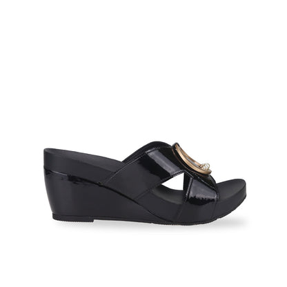 Side view of elegant Thomas Chan Minimalist Decor Orthotic Wedge Sandals in black, suitable for daily wear.