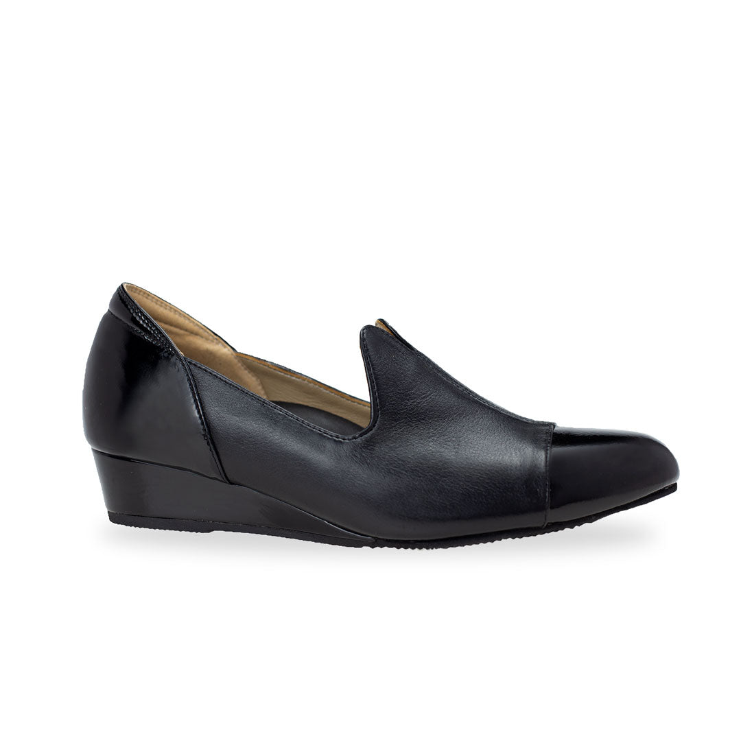 side view of Thomas Chan black colour extra comfortable ladies formal loafers patent ox leather shoes