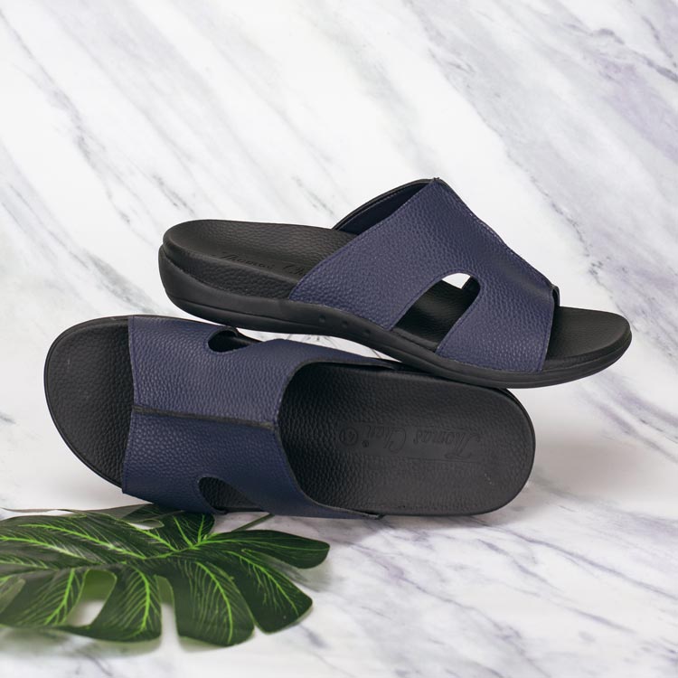 breathable sweat proof comfortable men flip flop sandals in classic blue colour performing cooling effect with cutout design at the side, featuring soft arch-support footbed