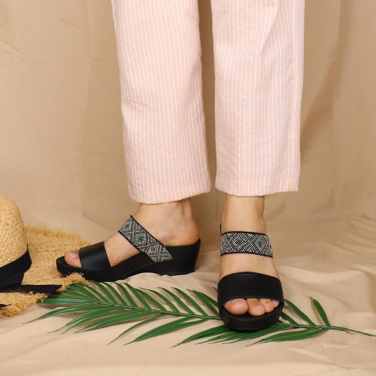 Comfortable Sandals for Every Budget — Ting Style Spotted